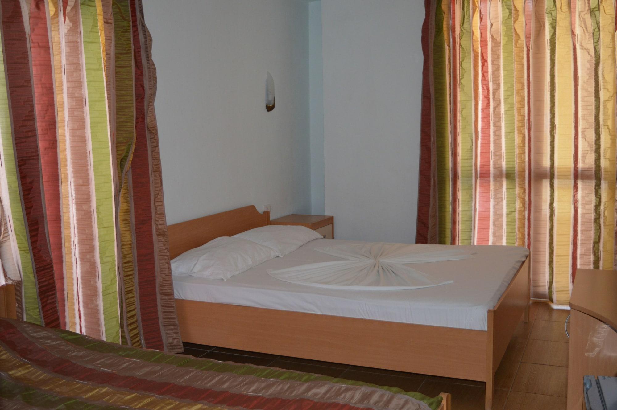 Oaz 3* Golem (Tirana)