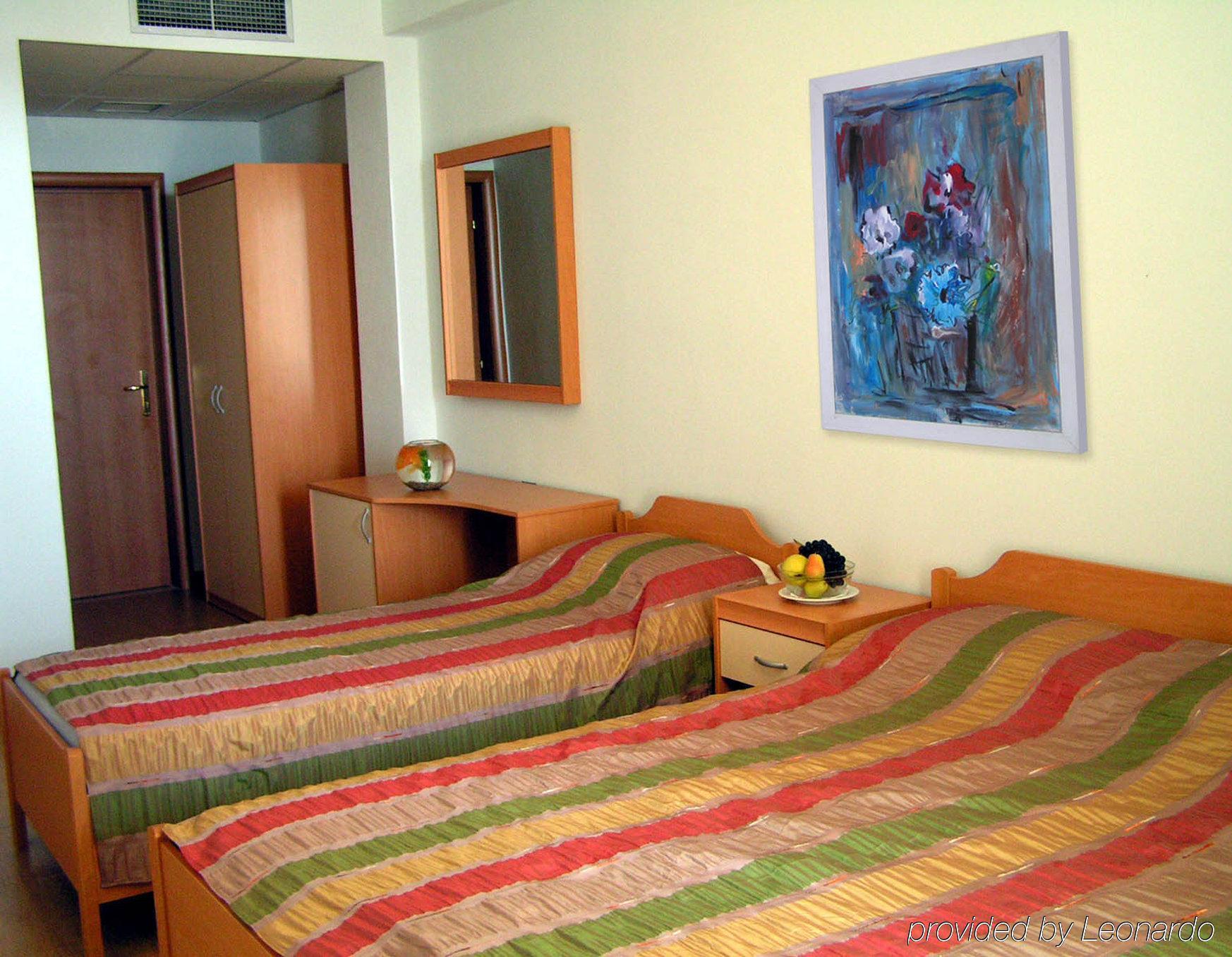Oaz 3* Golem (Tirana)