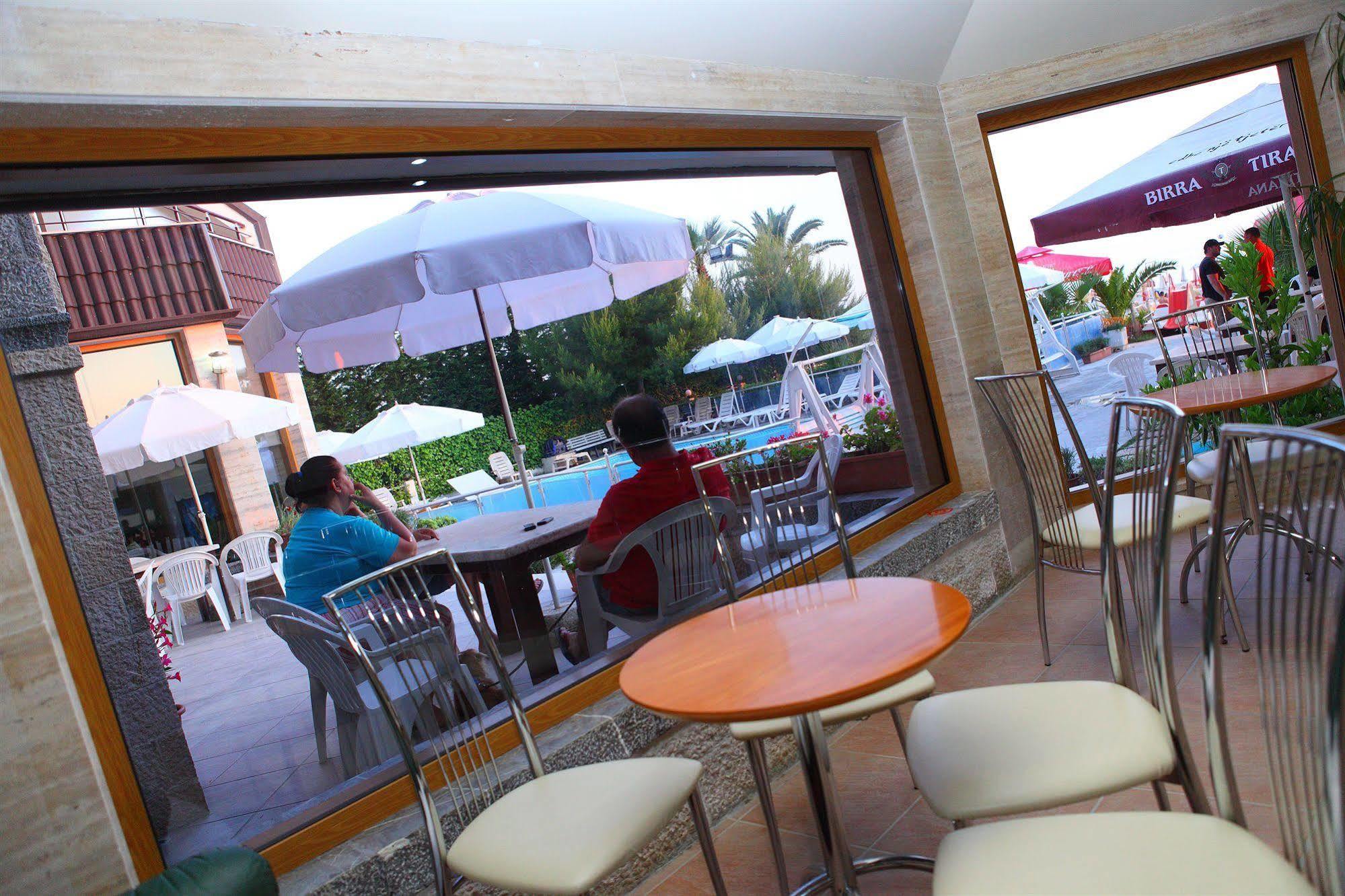 Oaz Hotel